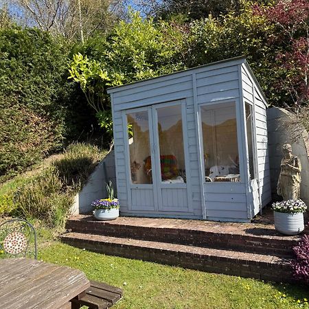 Hilltop Hut Чърч Стретън Екстериор снимка